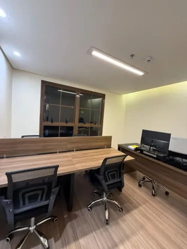 Móveis corporativos de alto padrão - Excelente oportunidade!