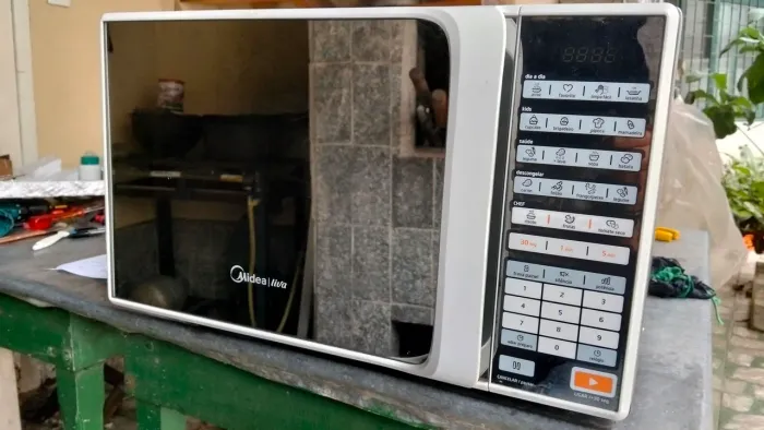 Microondas Midea 30 litros 3 meses de garantia