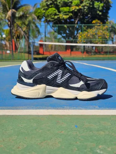 New Balance 9060 - Novo (Sem uso) - Tam 42 - OVOSNEAKERS