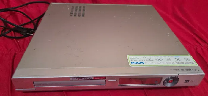 Leitor e gravador de DVD de mesa philips.