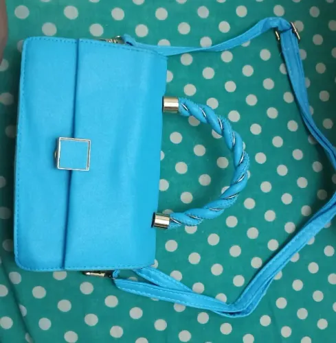 Bolsas com pequenas avarias