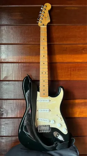 Guitarra fender stratocaster mexicana