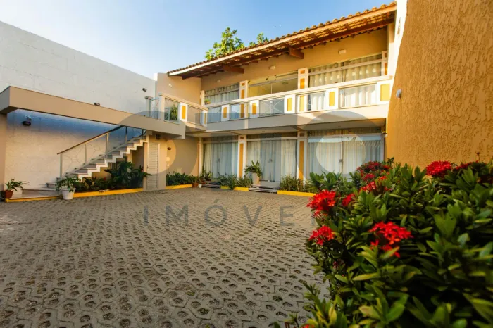 Apartamento de 1 quarto com vaga para aluguel mensal no Centro, Porto Seguro - BA