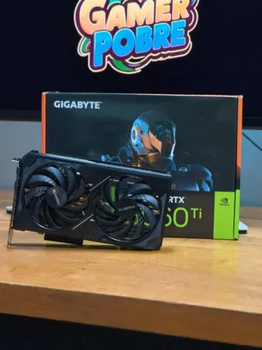 RTX 5060 Ti 8GB GIGABYTE - 5 MESES DE USO