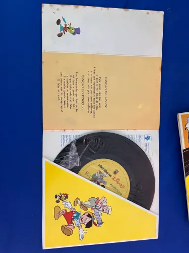 Coleção RARA Historinhas Disney - 5 Livros com Disco de Vinil (Editora Abril