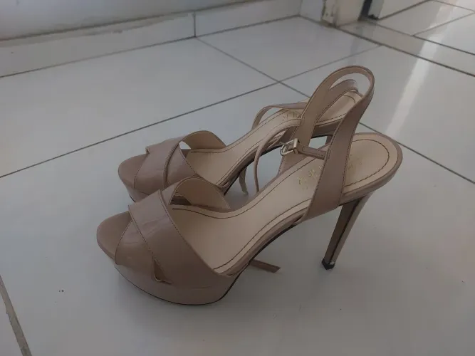Salto tamanho 37 aceito ofertas