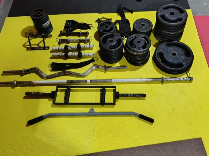 251kg de anilhas barras e assessórios