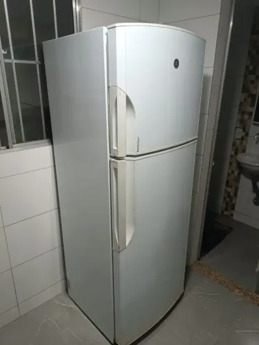 Geladeira Bosch ótimo estado funciona perfeitamente 460 litros Fros free