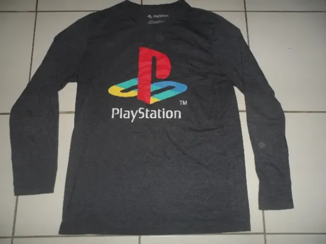 Camisa Playstation tamanho P mangas longas