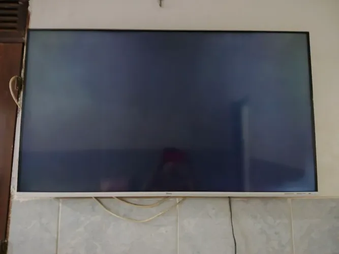 Vendo um tv de 50 polegadas smart philco.