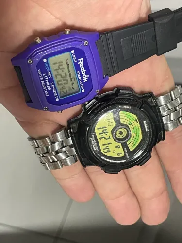 Relogios casio e reebok digitais vintage