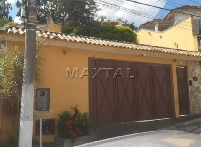 Casa para venda no Horto Florestal com 420m² , 2 quartos, 2 salas, 2 banheiros, 5 vagas.
