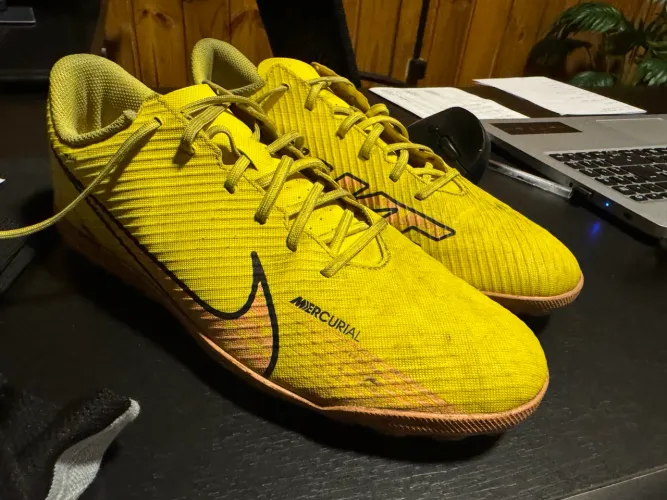 Chuteira Nike Mercurial