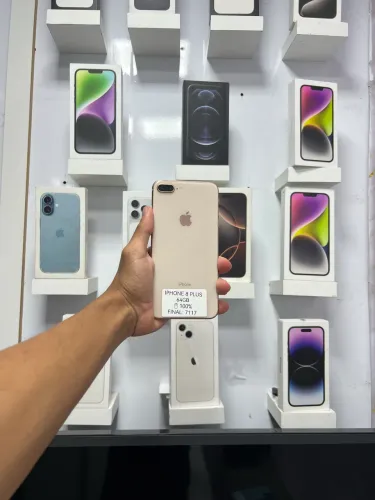 IPhone 8 Plus - 64GB 