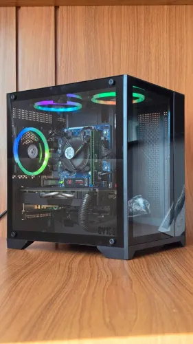 PC gamer com Mouse e teclado
