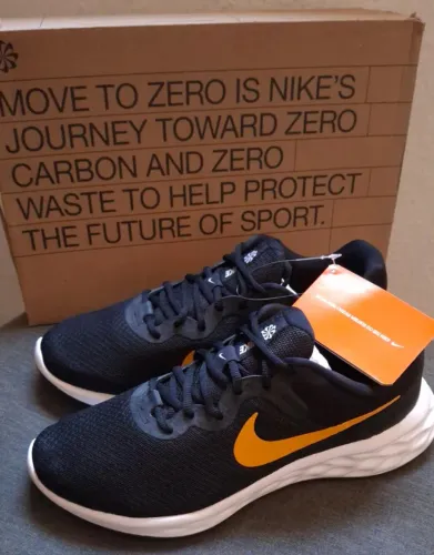 Tênis Nike Original Revolution 6 Next Nature - Tam: 41 e 42
