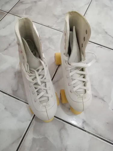Patins tamanho 37