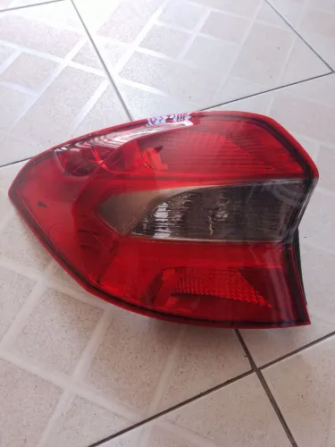 Lanterna esquerda Ford Ka sedan ré fumê (RECUPERADA) 