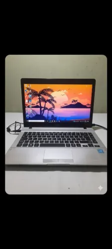 NOTEBOOK SAMSUNG EM ÓTIMO ESTADO. BATERIA COM FUNCIONAMENTO NORMAL, COM SSD240GB. 