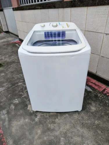 Máquina de lavar roupas Electrolux 13 kilos