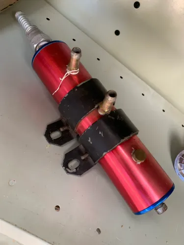 Flauta divisora de combustível