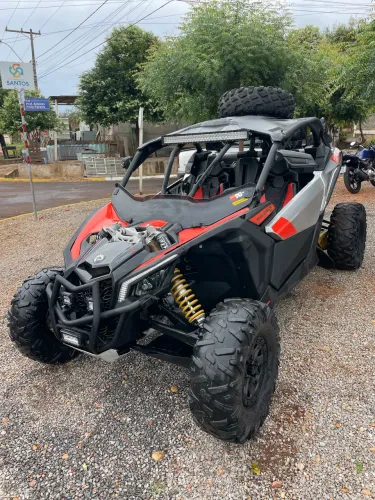 Can am maverick x3 turbo R