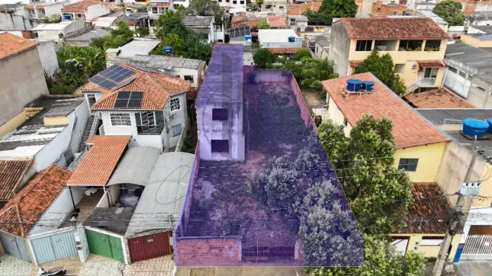 Venda: Construção Inacabada no Bairro Santos Dumont II em Gov. Valadares/MG