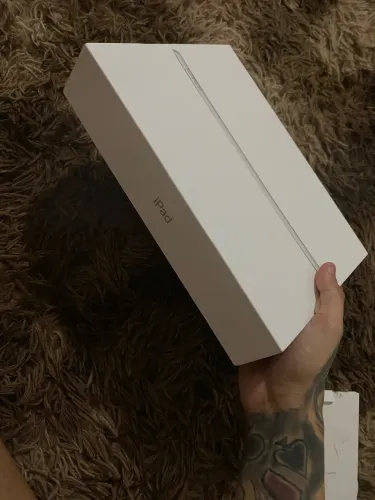 iPad i9 na caixa original perfeito estado 