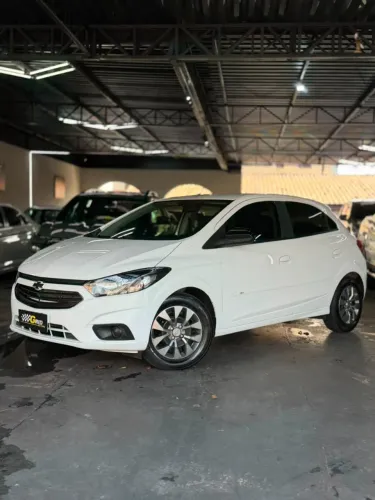 Chevrolet Onix JOY Hatch 1.0 8V Flex Mec. 4P 2021