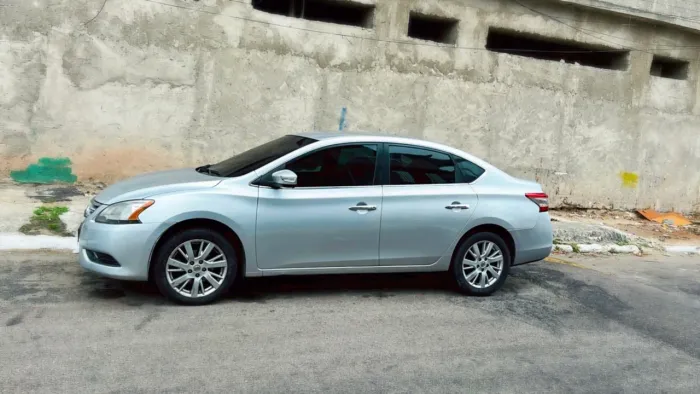 Nissan Sentra SL 2.0/ 2.0 Flex Fuel 16V Aut. 2015