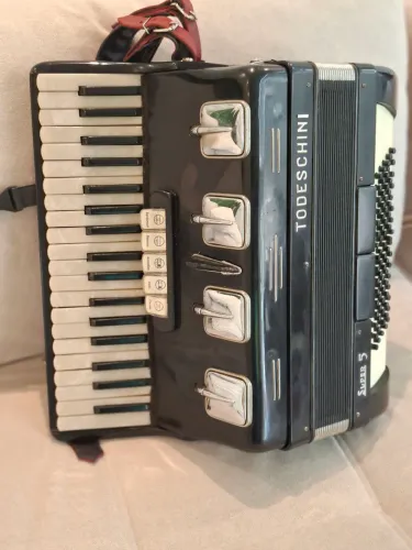 Acordeon todeschini super 5 
