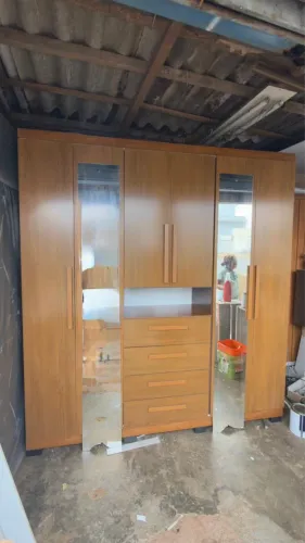 Guarda roupa em MDF