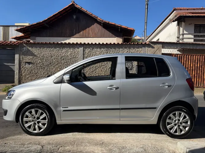 Volkswagen Fox 1.6 MI I Motion Total Flex 8V 5P 2011