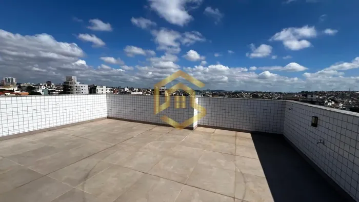 Cobertura duplex com vista panorâmica e sol da manhã no Eldorado | 4 quartos
