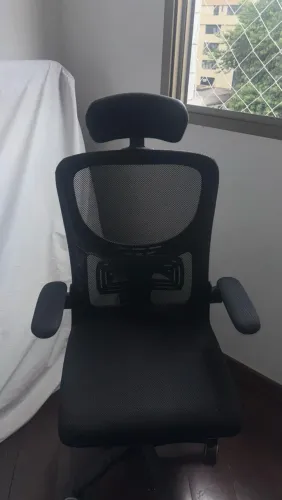 Cadeira de escritório ergonômica com apoio lombar e nuca