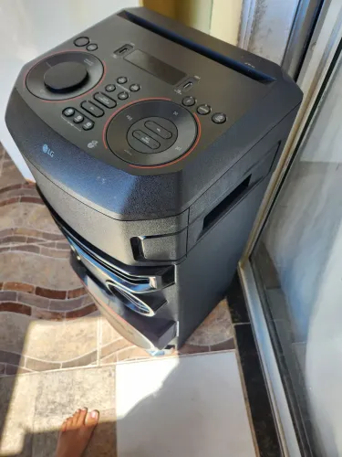 Caixa de som potente LG XBOOM