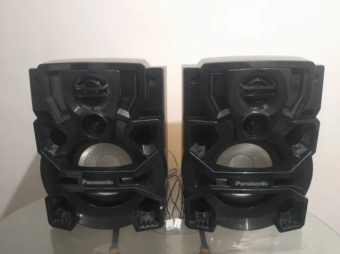 Vendo dois lindos caixas de som Panasonic