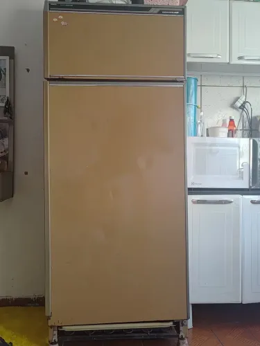 Vendo geladeira marca brastemp Dúplex frost-free
