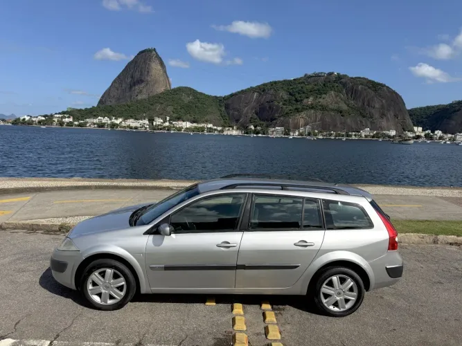 Renault Megane Grand Tour Dynam. Hi-flex 1.6 16V 2010