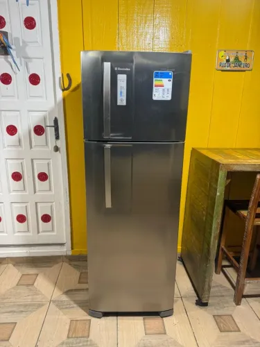 Geladeira Electrolux inox frost free semi nova (entrego)