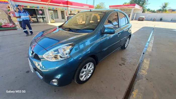 Nissan March SV 1.0 12V Flex 5P 2015