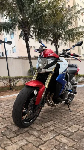 Honda CB1000R CAPITÃO AMÉRICA