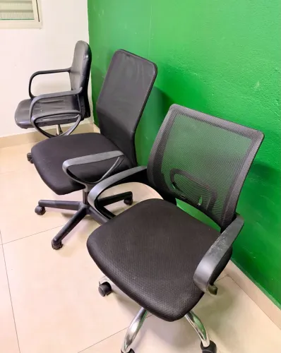 Cadeiras com rodas para escritório mais de 20 und