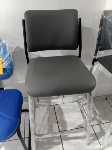 Banco alto para cozinha