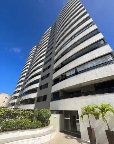 Apartamento 2/4 c/suite reverte p/ 3/4. No Costa Azul