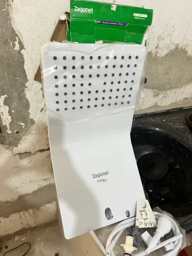 Vendo Chuveiro zagonel 220v , novo , nunca usado.