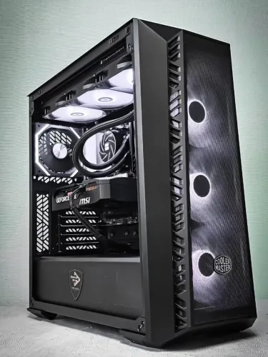 PC Gamer Ultra High-End: Ryzen 9 7900X | RTX 5070 Shadow 12GB | 32GB DDR5
