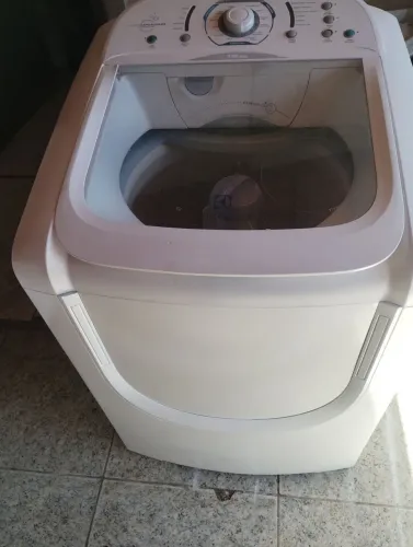 Maquina de lavar roupa 