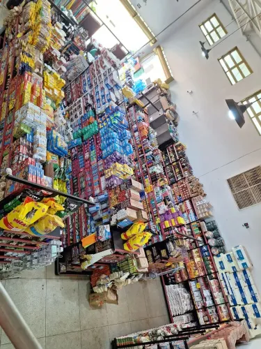 Vendo supermecado completo bem localizado conjunto habitacional vila união anapolis