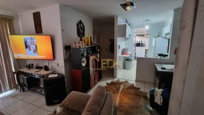 Apartamento com 2 dormitórios à venda, 53 m² por R$ 255.000 - Jardim do Estádio - Santo An